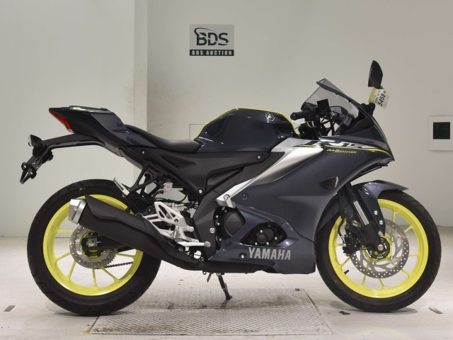 Yamaha YZF-R15 2023