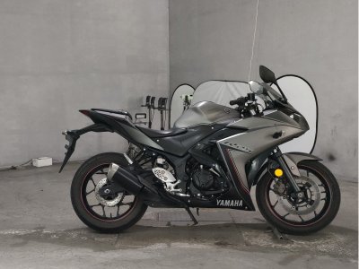 Yamaha YZF-R25 2016