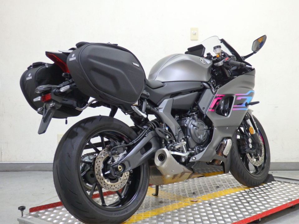 Yamaha YZF-R7 2024