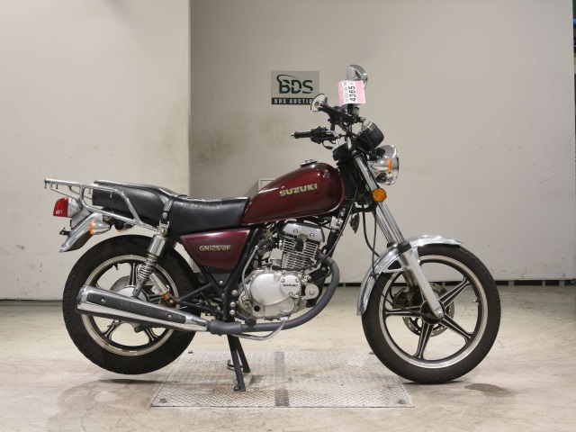 Suzuki GN125-2F 2018