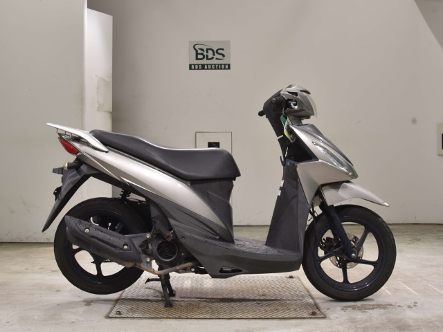 Suzuki ADDRESS V110