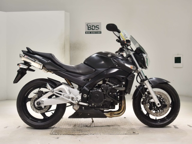 Suzuki GSR400 2008