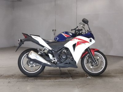 Honda CBR250R 2011