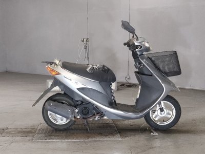 Suzuki ADDRESS V50