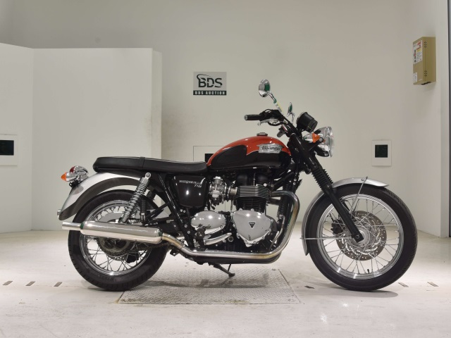 Triumph BONNEVILLE T100 2017