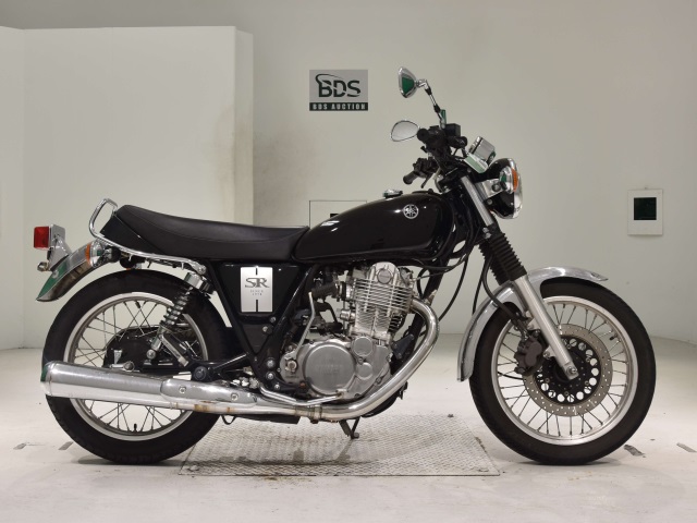 Yamaha SR400 2020