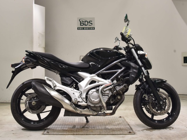 Suzuki GLADIUS SFV400 2010