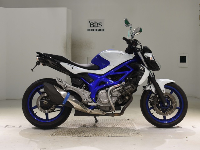 Suzuki GLADIUS SFV400 2012