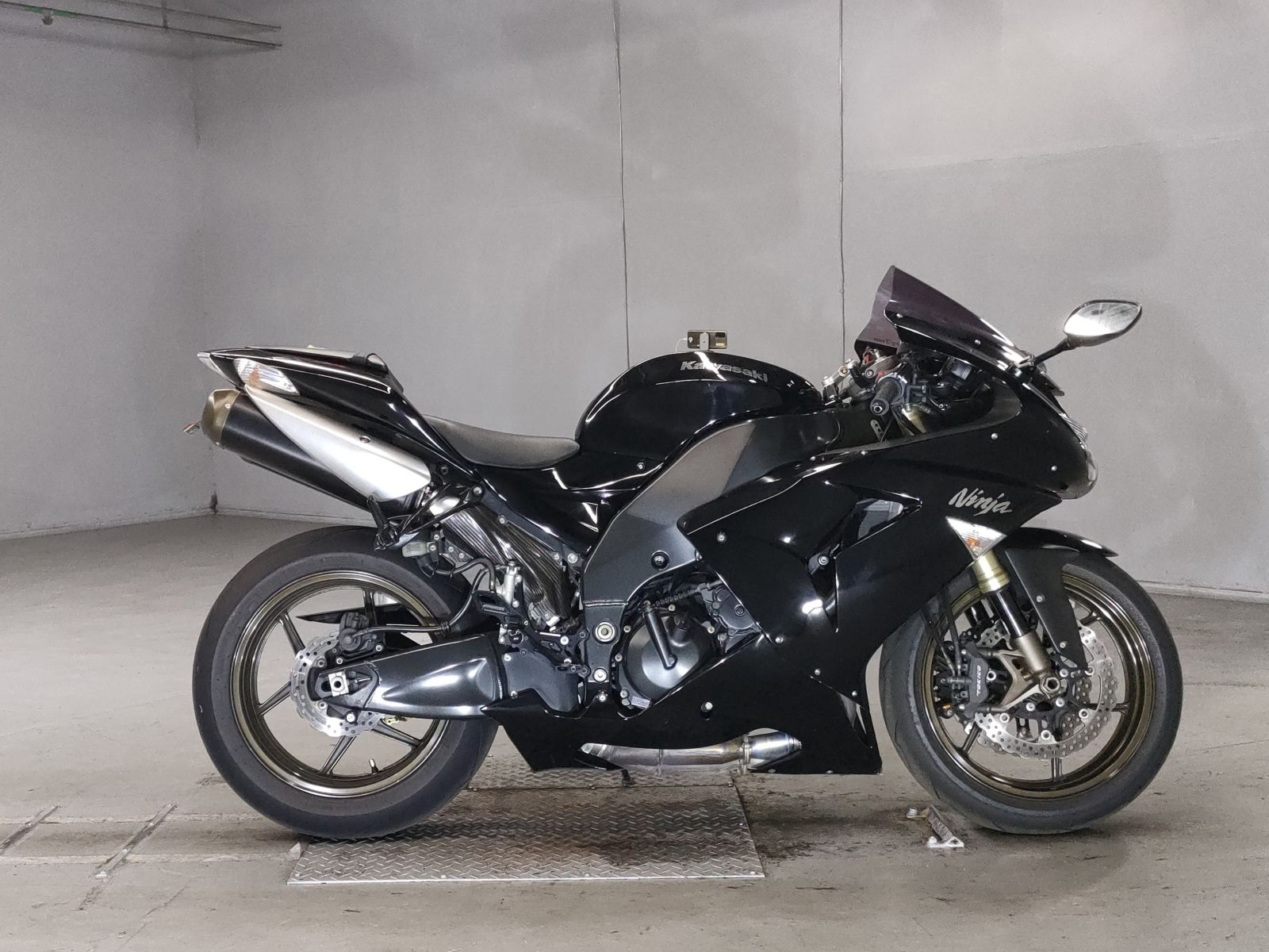 Kawasaki NINJA ZX-10R 2006