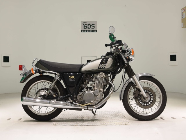Yamaha SR400 2017