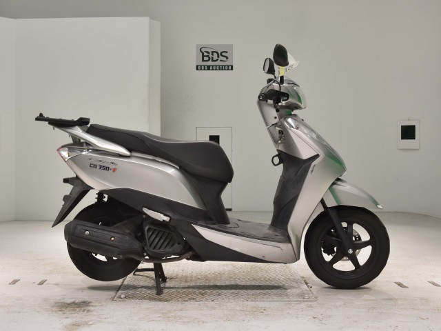 Honda LEAD125 2013