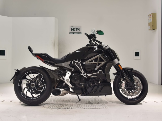 Ducati X DIAVEL S 2016