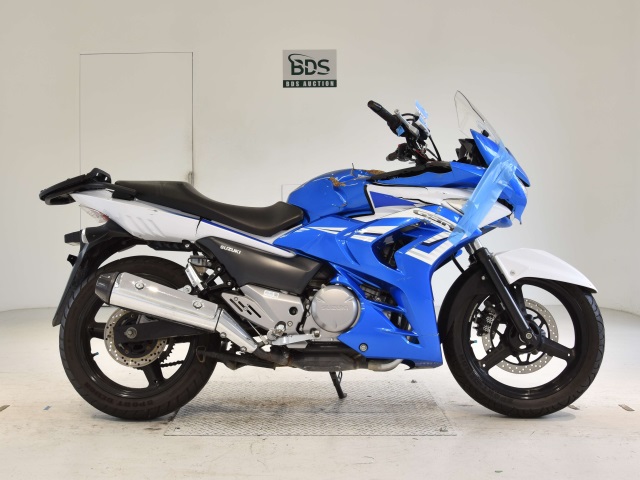 Suzuki GSR250