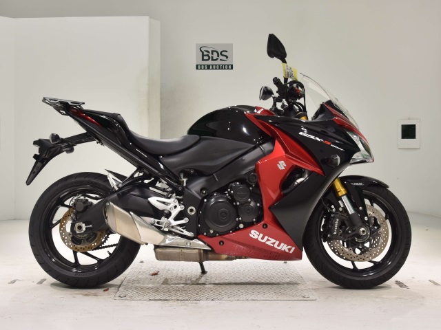 Suzuki GSX-S1000F 2015