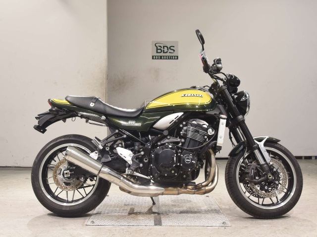 Kawasaki Z900RS 2023