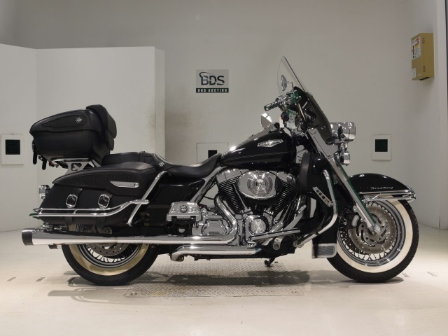 HD ROAD KING FLHRCI1450 2005