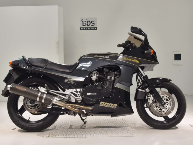 Kawasaki GPZ900R 1992