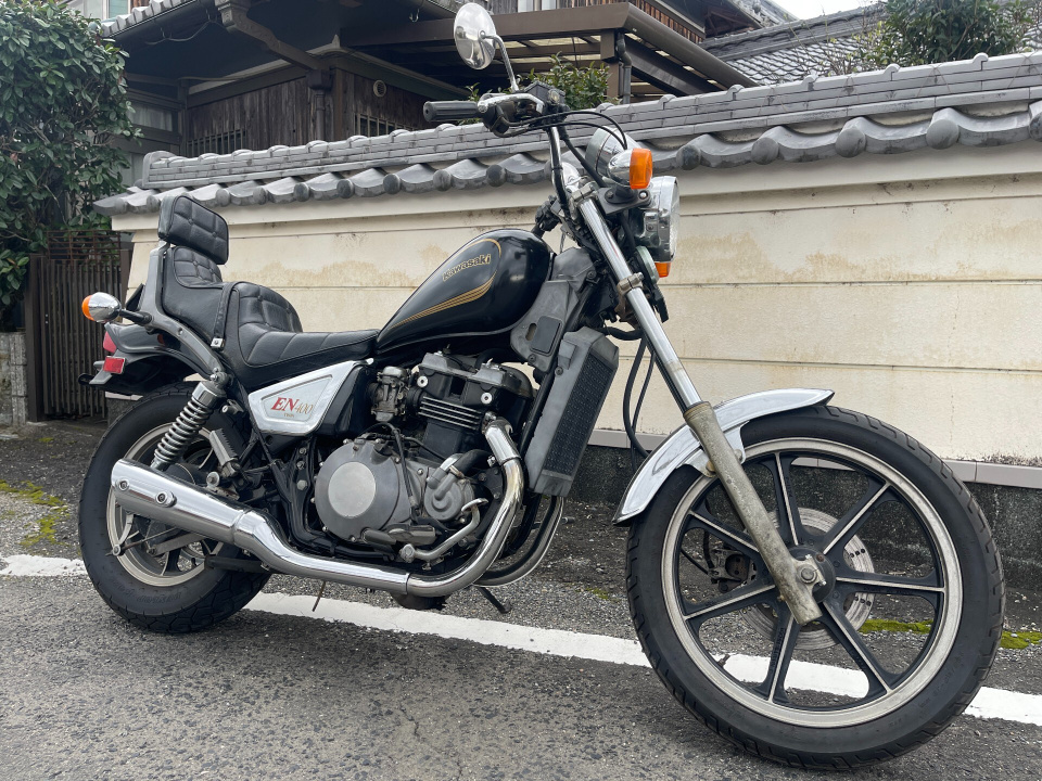 Kawasaki EN400 1987