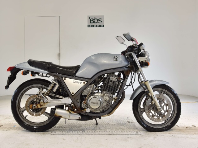 Yamaha SRX400