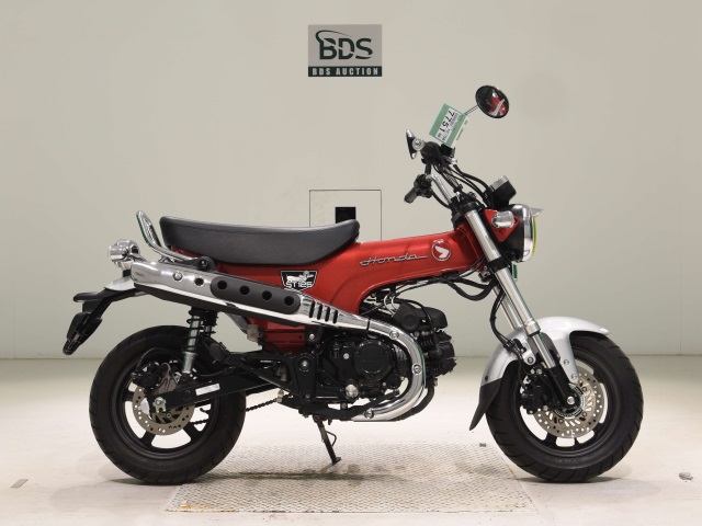 Honda DAX125 2022