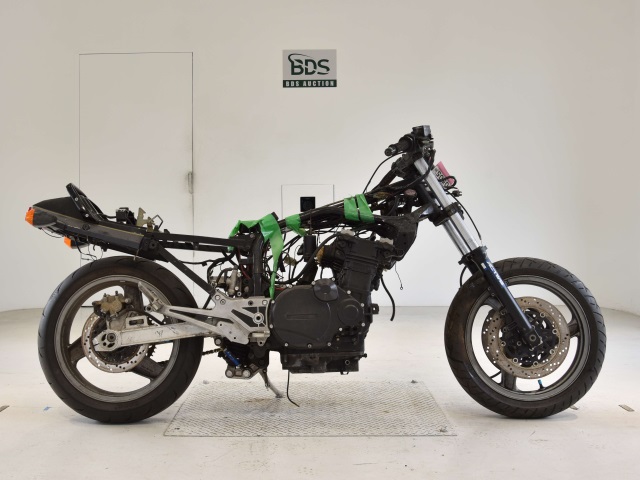 Kawasaki GPZ900R 1994