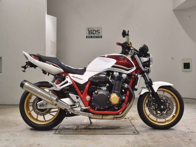 Honda CB1300SF 2022