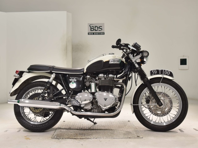 Triumph BONNEVILLE T100 2004
