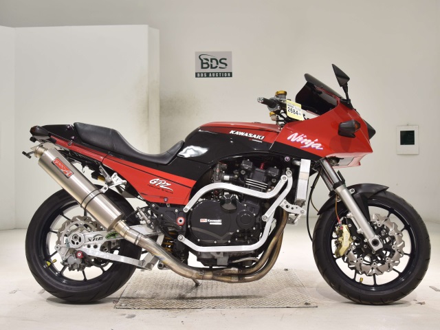 Kawasaki GPZ900R 1998