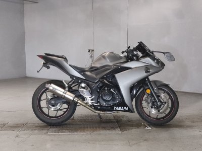 Yamaha YZF-R25 2016