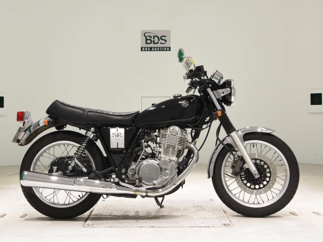Yamaha SR400 2019