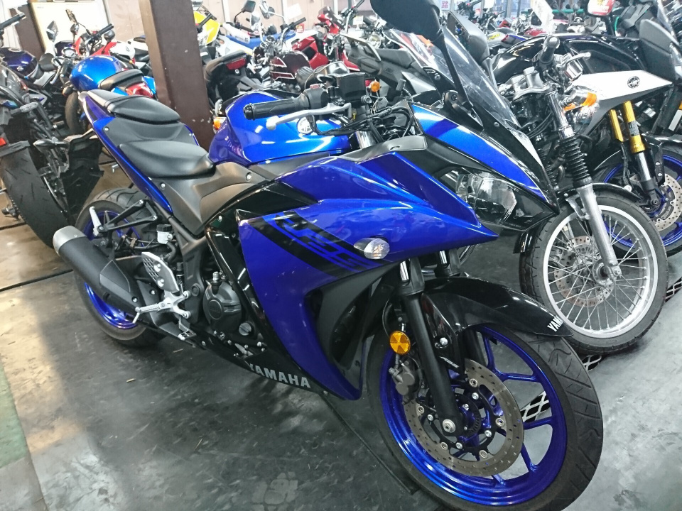 Yamaha YZF-R25A 2018
