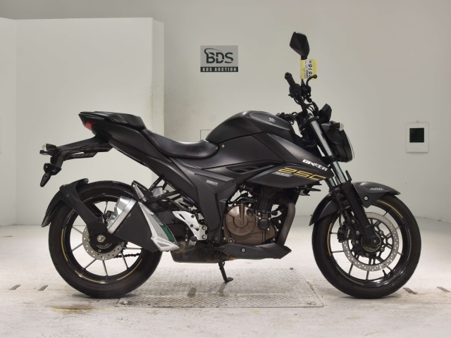 Suzuki GIXXER250
