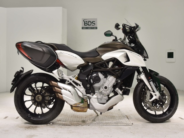 MV Agusta STRADALE 800 2018