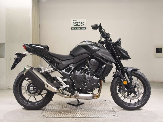 Honda CB750 HORNET 2025