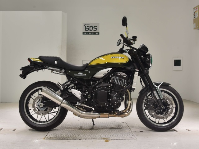 Kawasaki Z900RS 2024