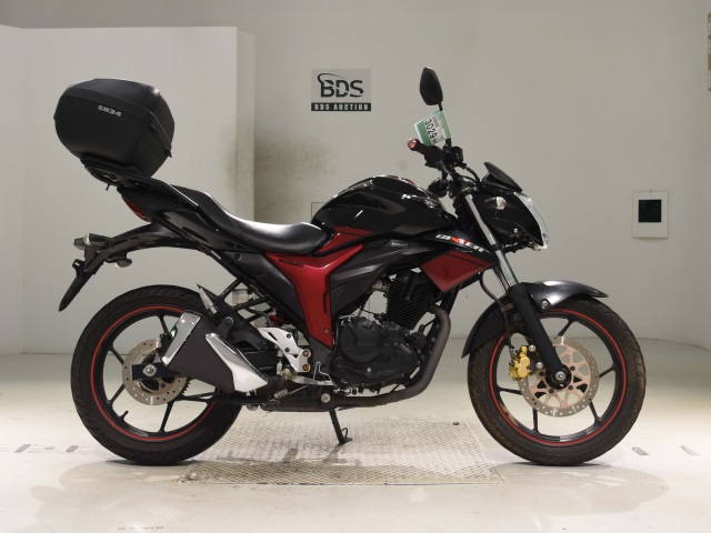 Suzuki GIXXER150