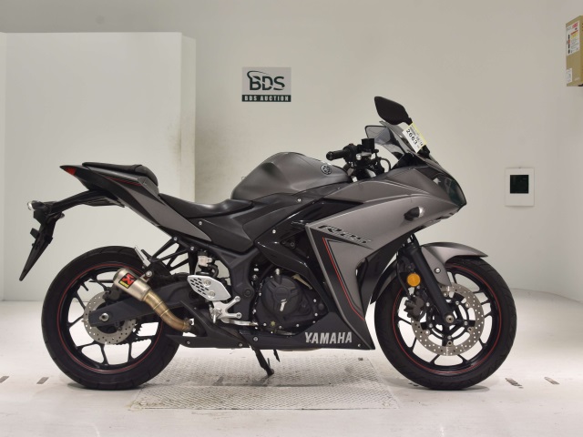 Yamaha YZF-R25 2016
