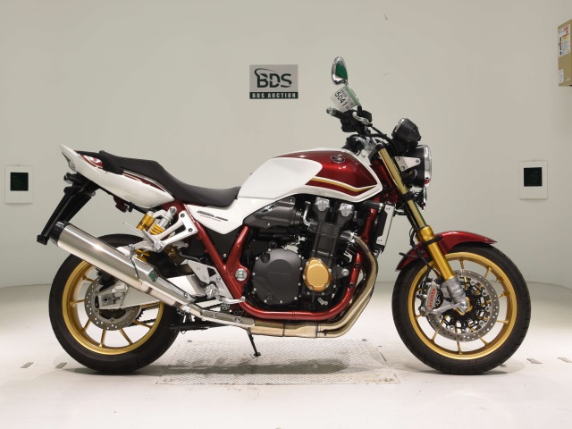 Honda CB1300SF 2023
