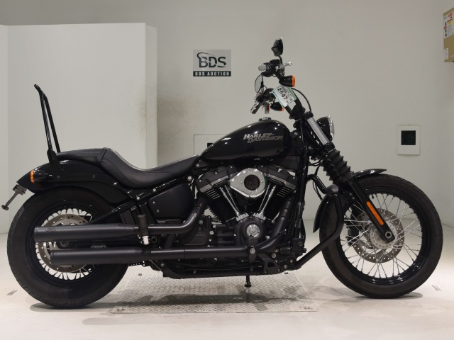 HD STREETBOB FXBB1750 2019
