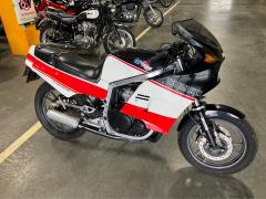 Suzuki GSX-R400 1985