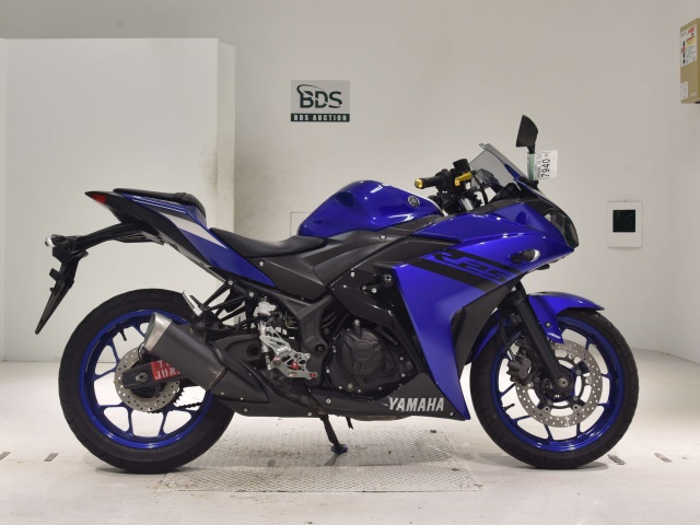 Yamaha YZF-R25A 2015