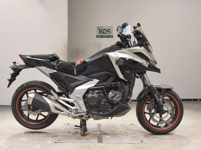 Honda NC750X 2021