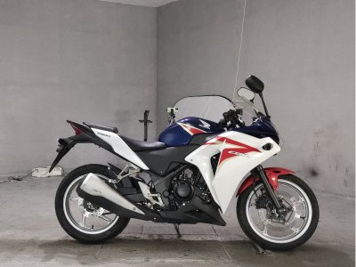 Honda CBR250R 2011