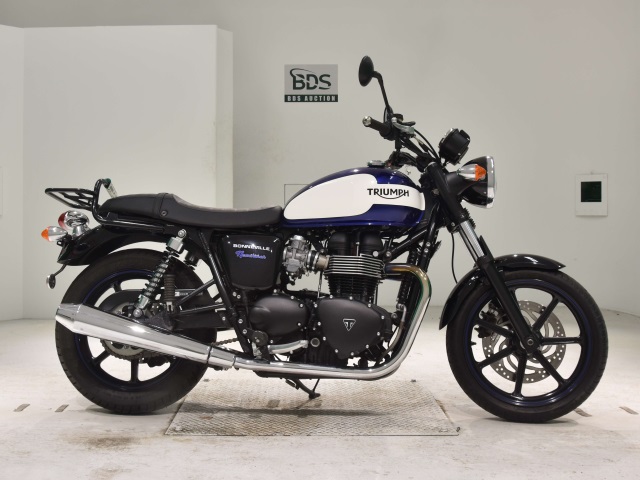 Triumph BONNEVILLE 2015