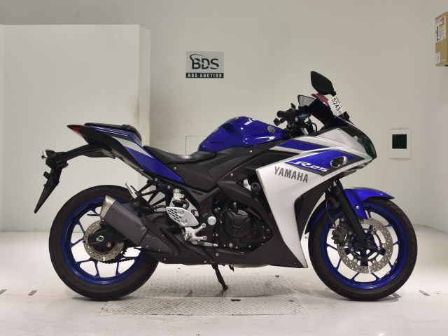 Yamaha YZF-R25 2015