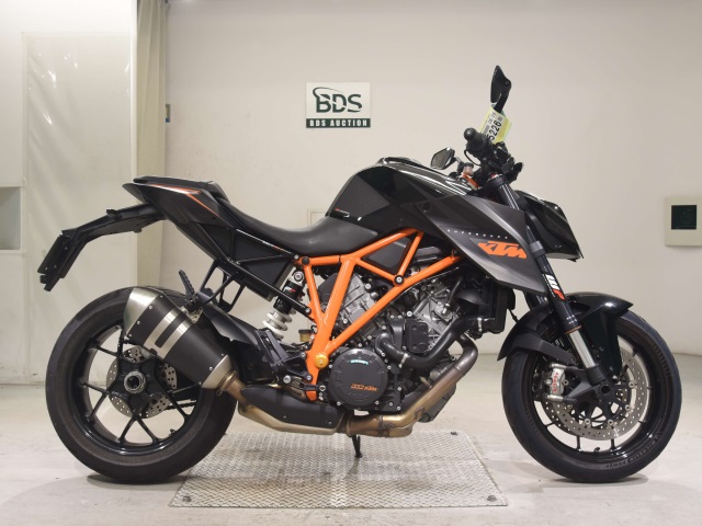 KTM 1290 SUPERDUKE R 2015