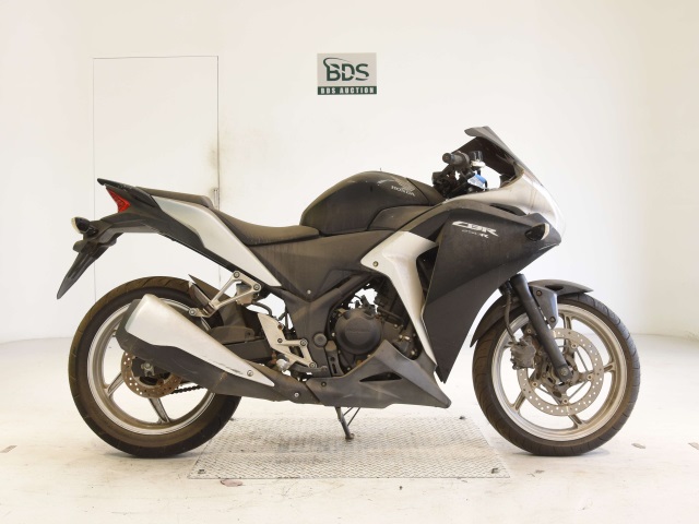 Honda CBR250R 2011