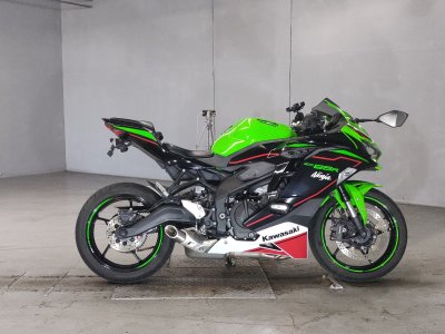 Kawasaki NINJA ZX-25R KRT 2022