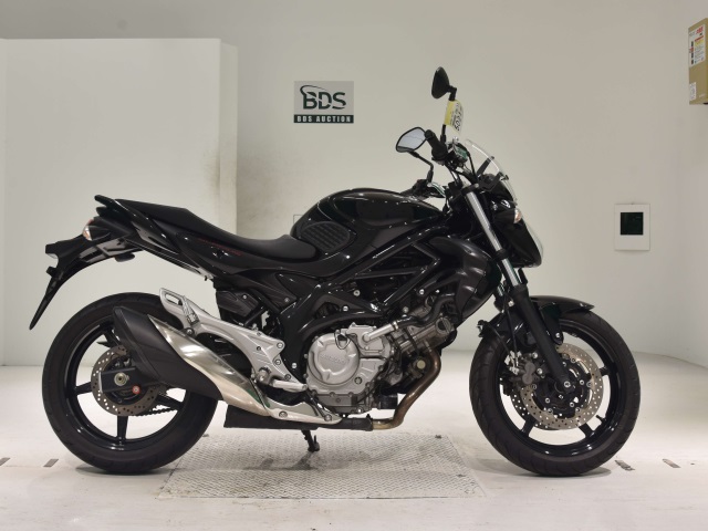 Suzuki GLADIUS SFV400 2015