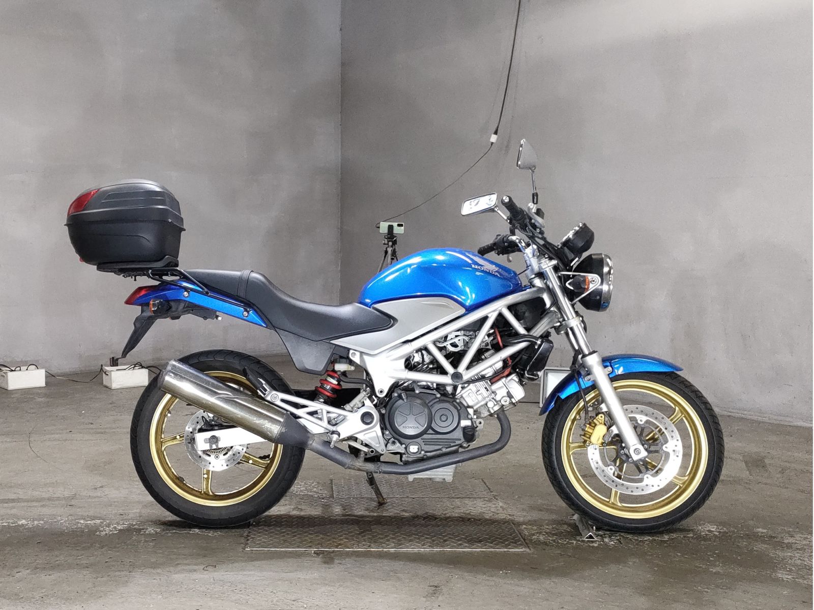 Honda VTR250 2009